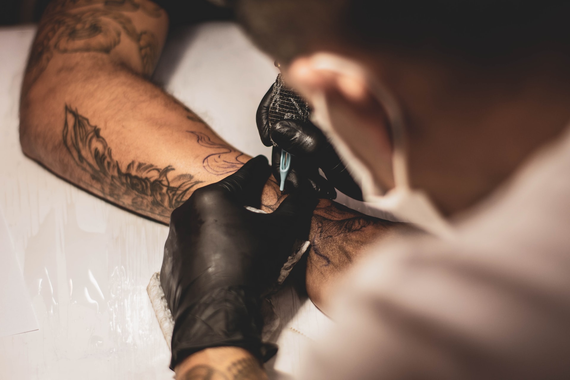 Factors That Affect a Tattoo Artist's Income