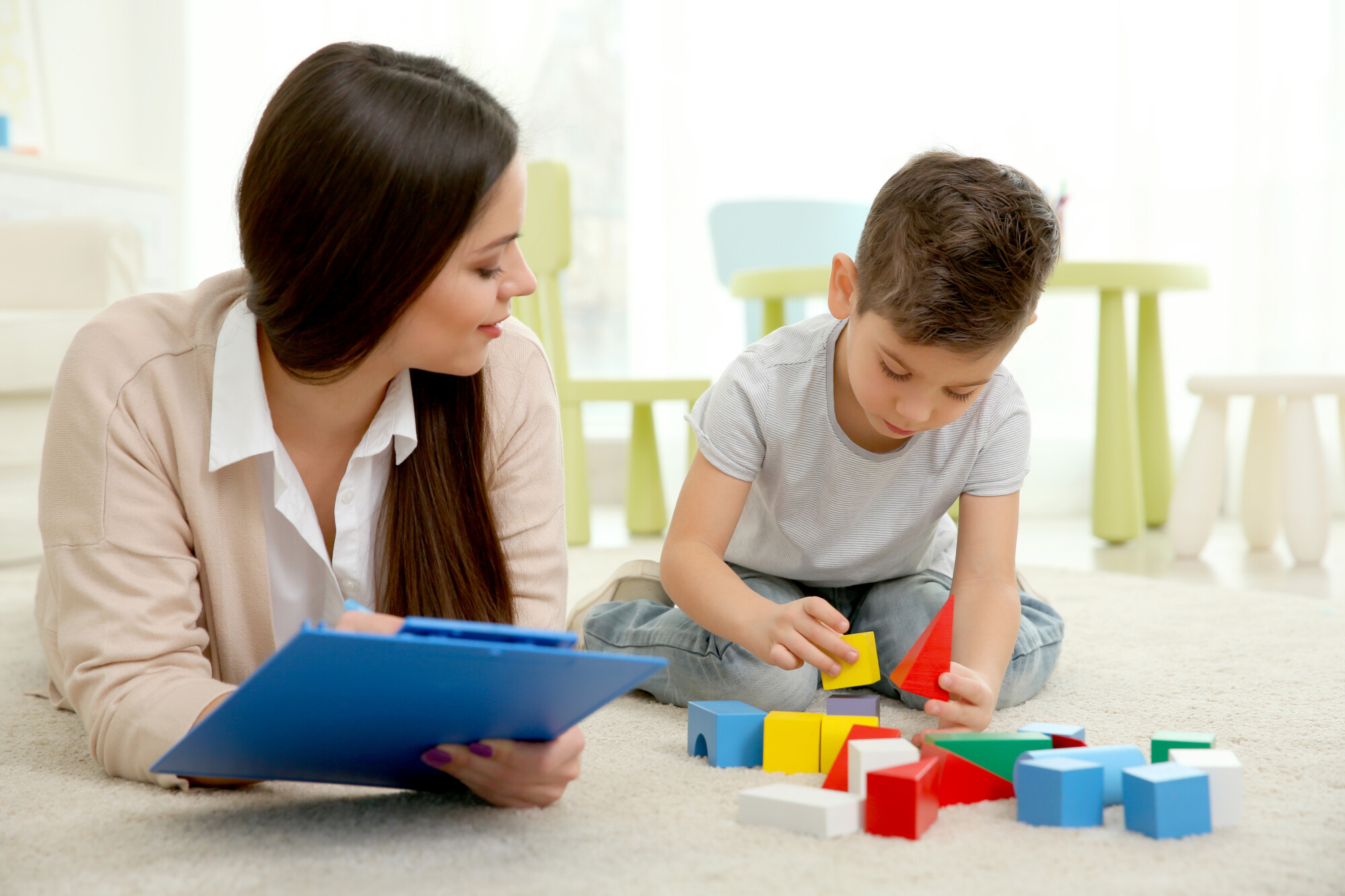 Are you wondering whether or not your child might need to see a therapist? Consider these 5 signs to know if you need to seek child therapy.