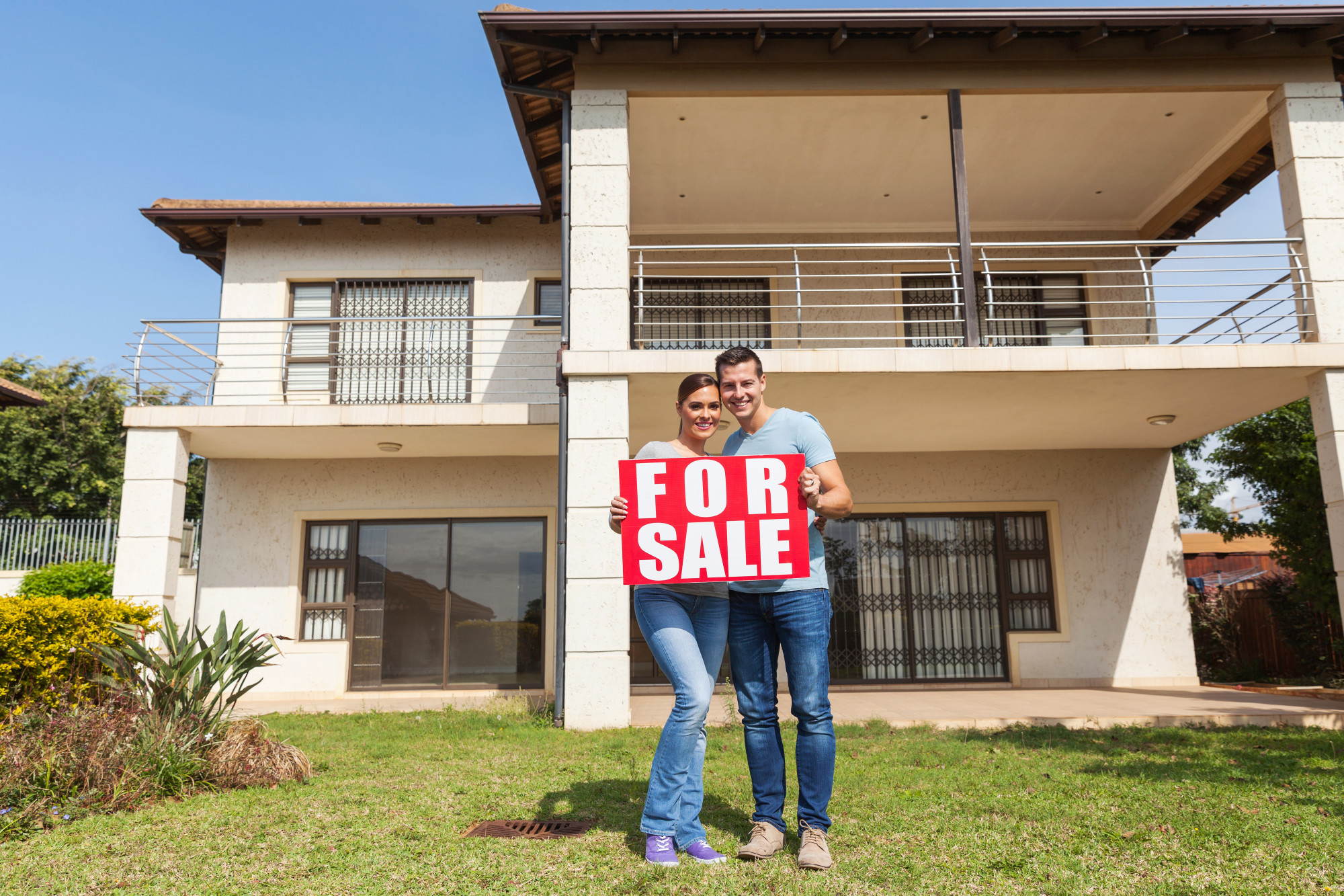 When you want to immediately sell your house for top dollar without the assistance of a realtor, explore simple ways to move out and move on!