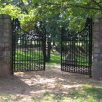Gate installation near me: Do you want to know how to choose the right gate installation company? Read on to learn how to make the right choice.