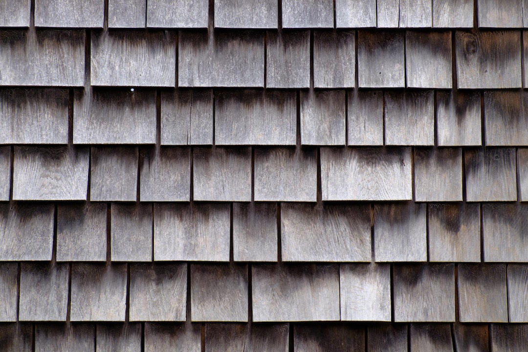 Can your choice of roofing help boost your home's curb appeal? If you're considering cedar roofing, check out its benefits here.