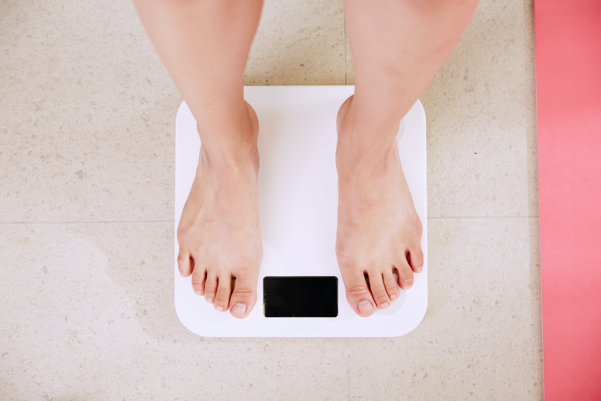 Discover the common causes of unhealthy weight loss, from crash diets to eating disorders. Learn why a sustainable approach is crucial for overall well-being.