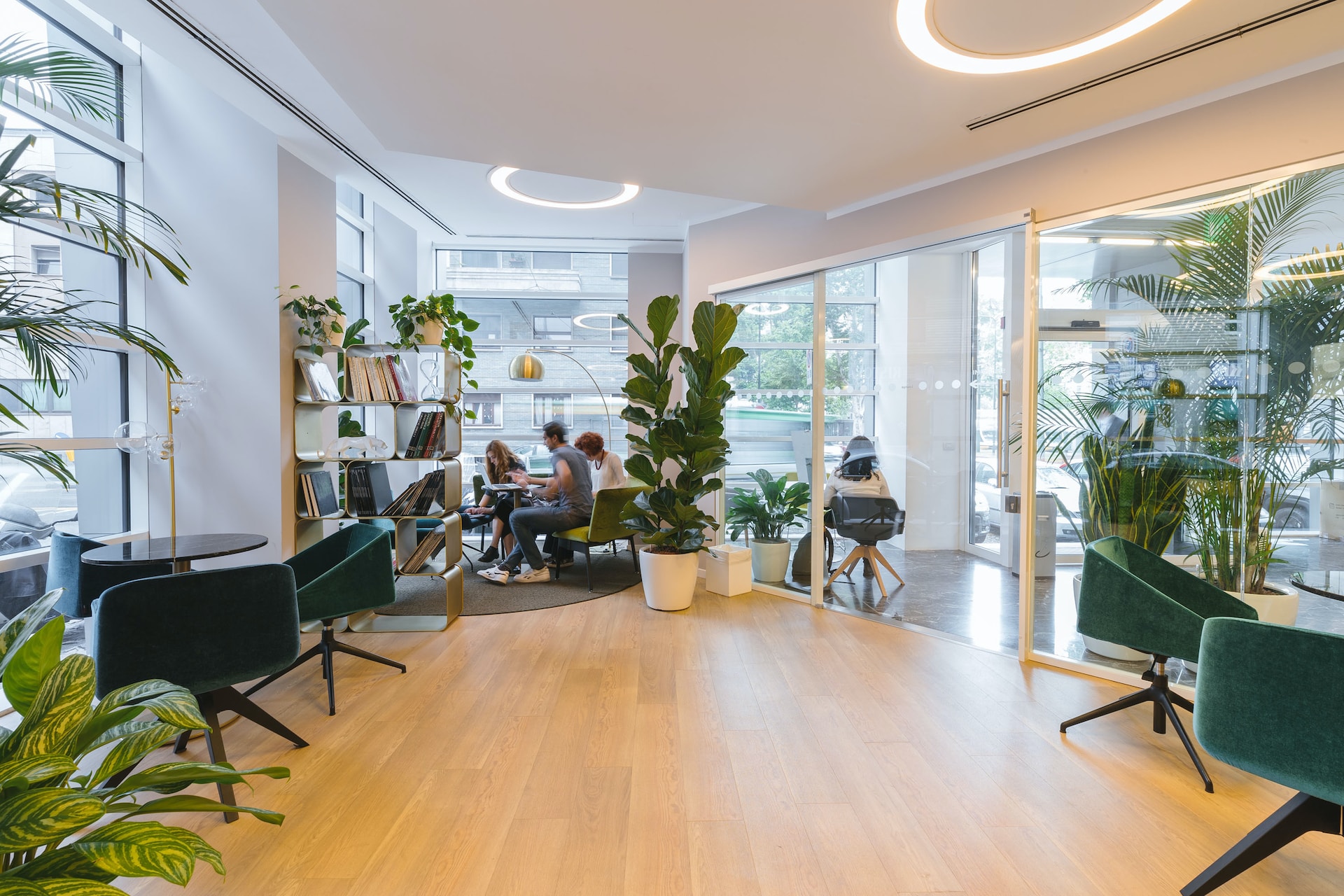Benefits of a Serviced Office for Your Brand