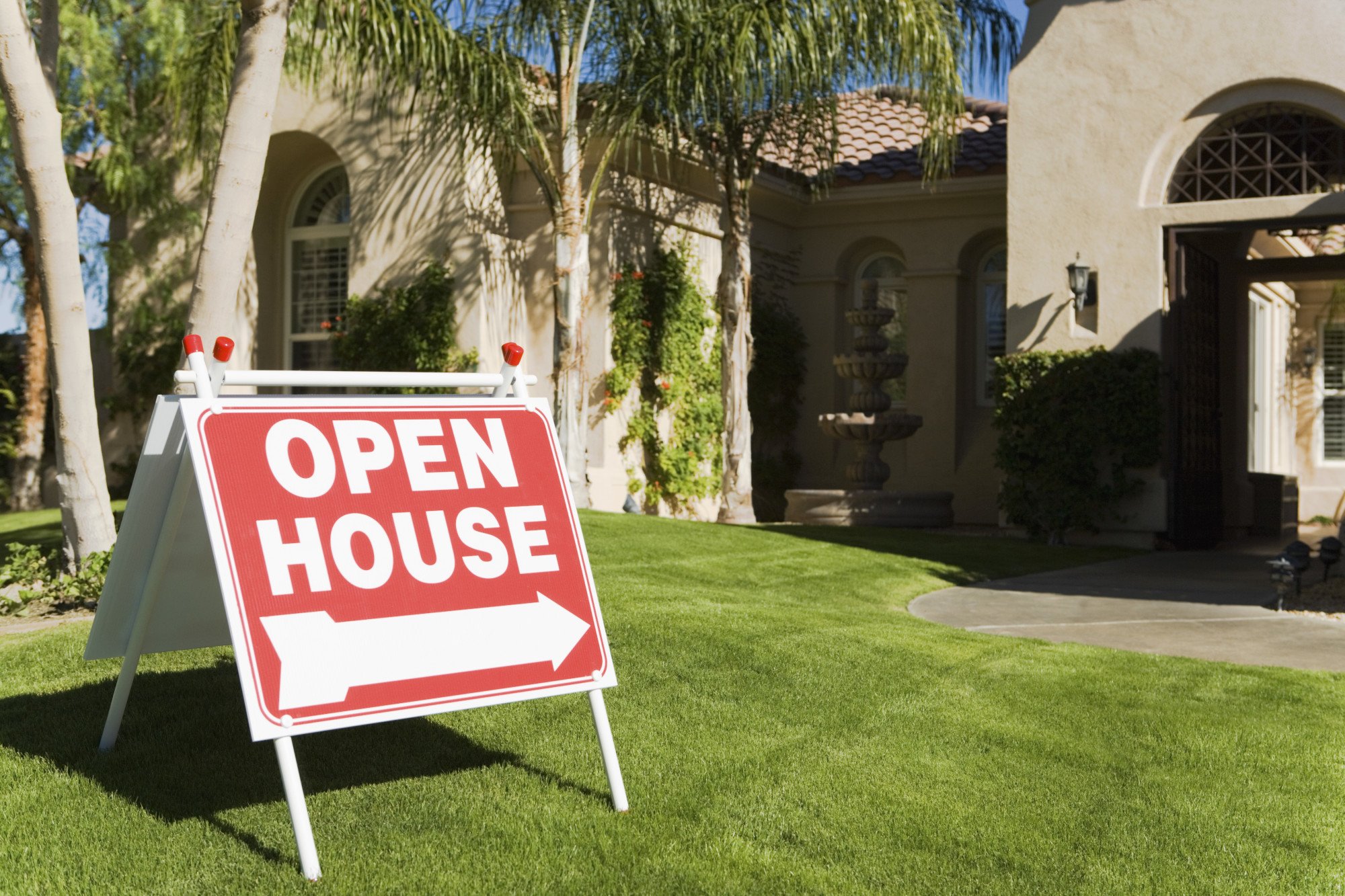 If you are visiting open houses in San Diego, it's important to follow these four etiquette tips. Click here to learn them.