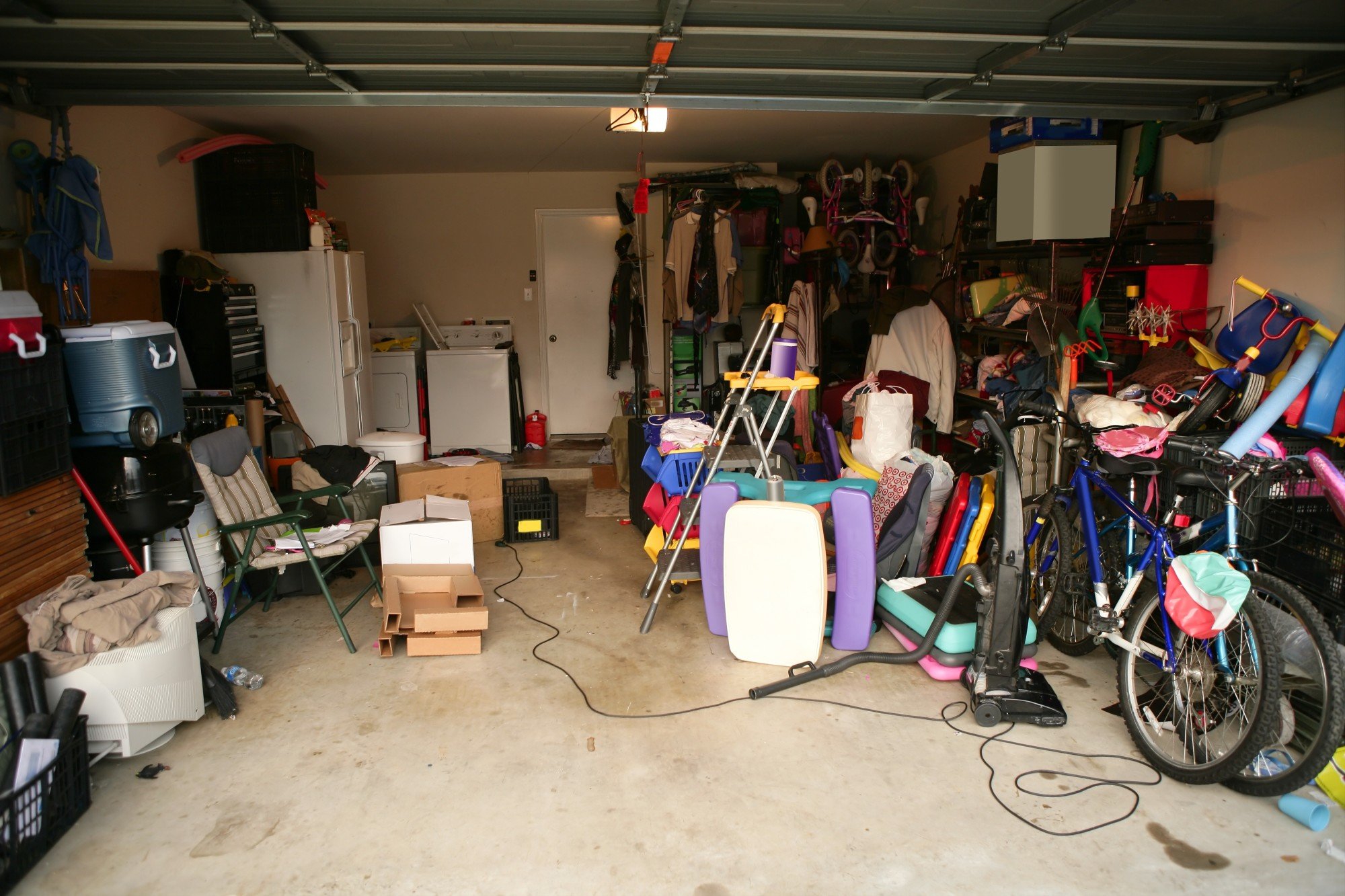 Maximize your space with the help of professional garage cleaning services. Get organized, declutter, and make the most of your garage with expert assistance.