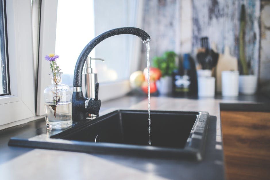 Bid farewell to dirty dishes with the smart kitchen sink. Explore innovative features, such as touchless faucets and built-in sensors.