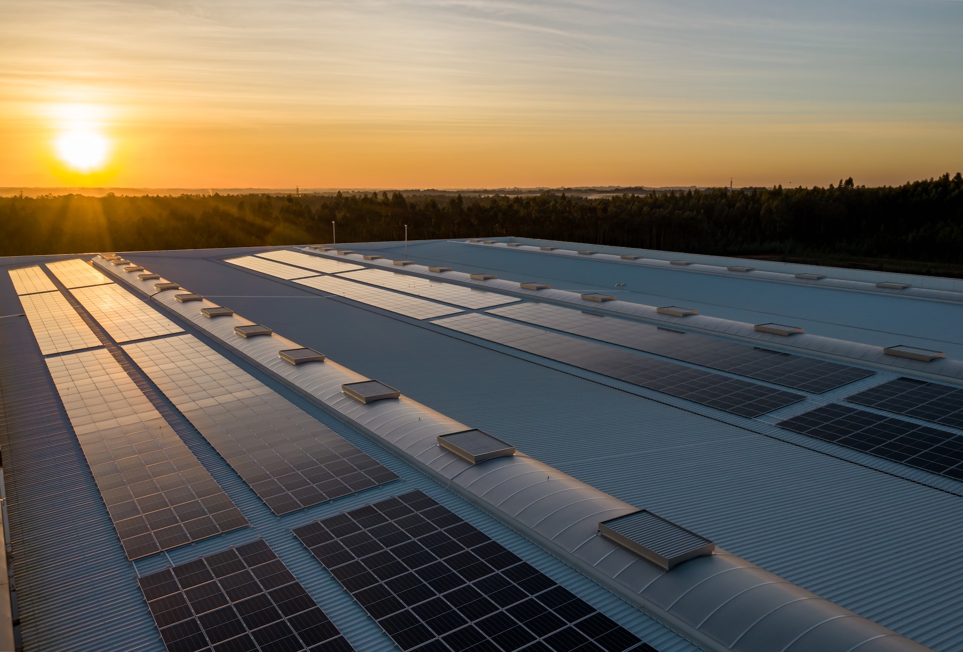 Top 5 Considerations for Choosing the Right Commercial Solar System