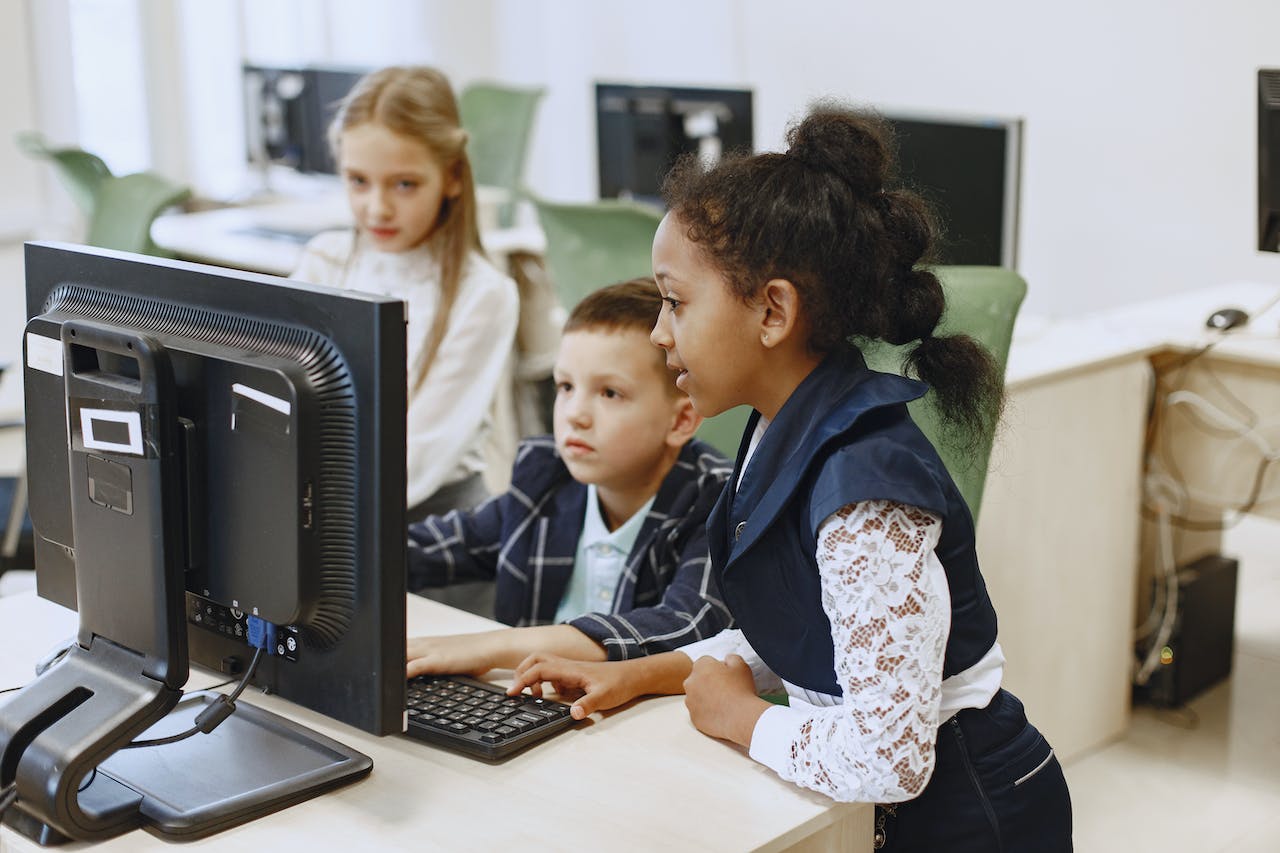 The Benefits of Technology Resources for the Classroom: A Comprehensive Guide